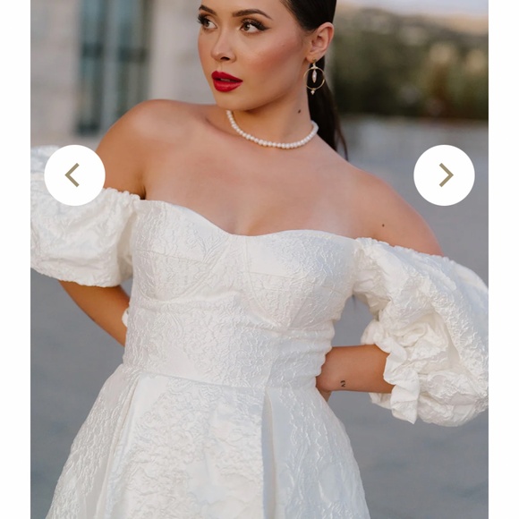 Ava Gowns Victoria Gown in Ivory - Picture 6 of 6